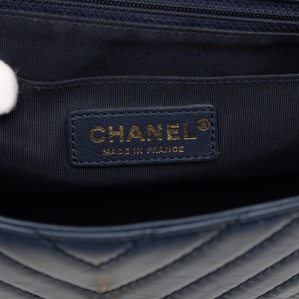 Pre-Loved Chanel CC Chevron Aged Calfskin Top Handle Flap - Picture 5 of 7